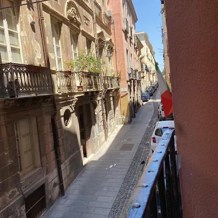 La Casetta In Castello Centro קליארי