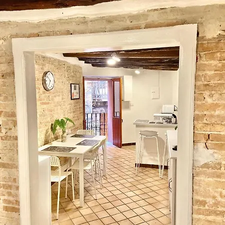 Apartment La Casetta In Castello Centro